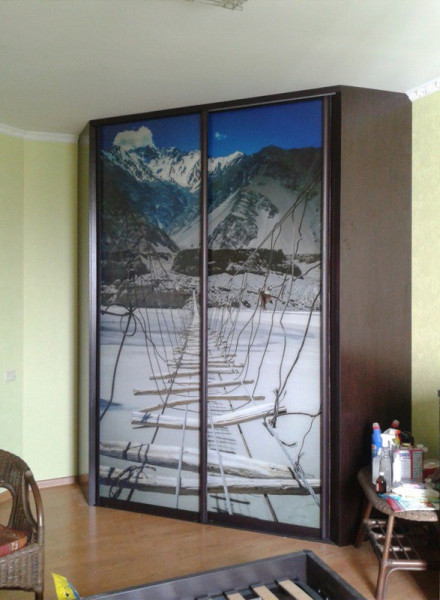 Угловой шкаф-купе