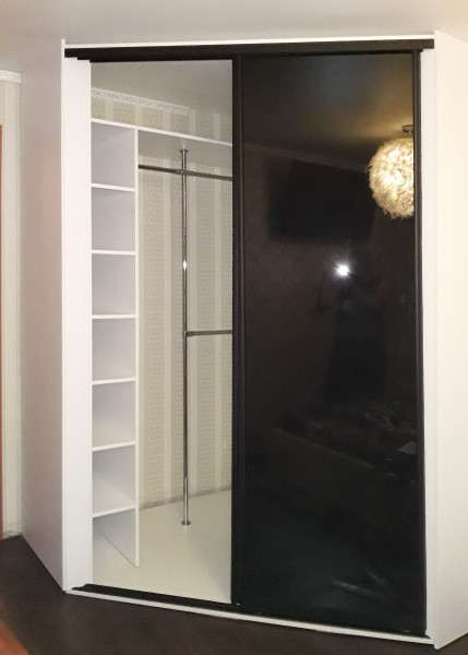 Угловой шкаф-купе