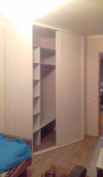 Угловой шкаф-купе