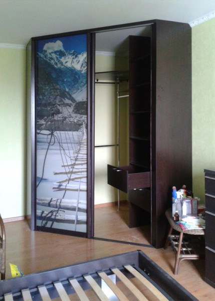 Угловой шкаф-купе